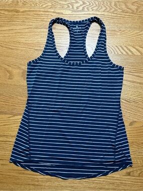 Women’s Athleta Navy Stripe Racerback Tank Top Size Small